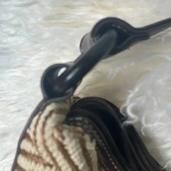 Croft & barrow beige and brown purse - Picture 4 of 16